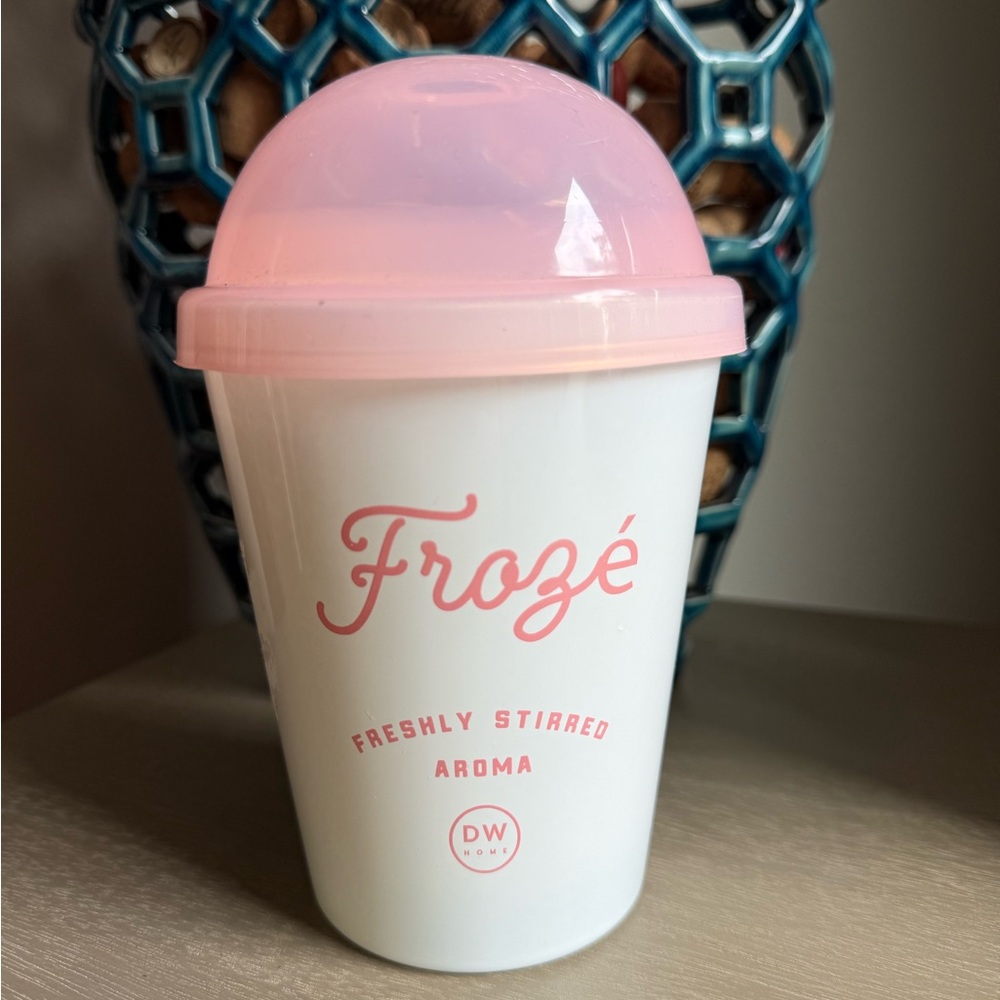 DW Home Frozé Candle 11.2oz